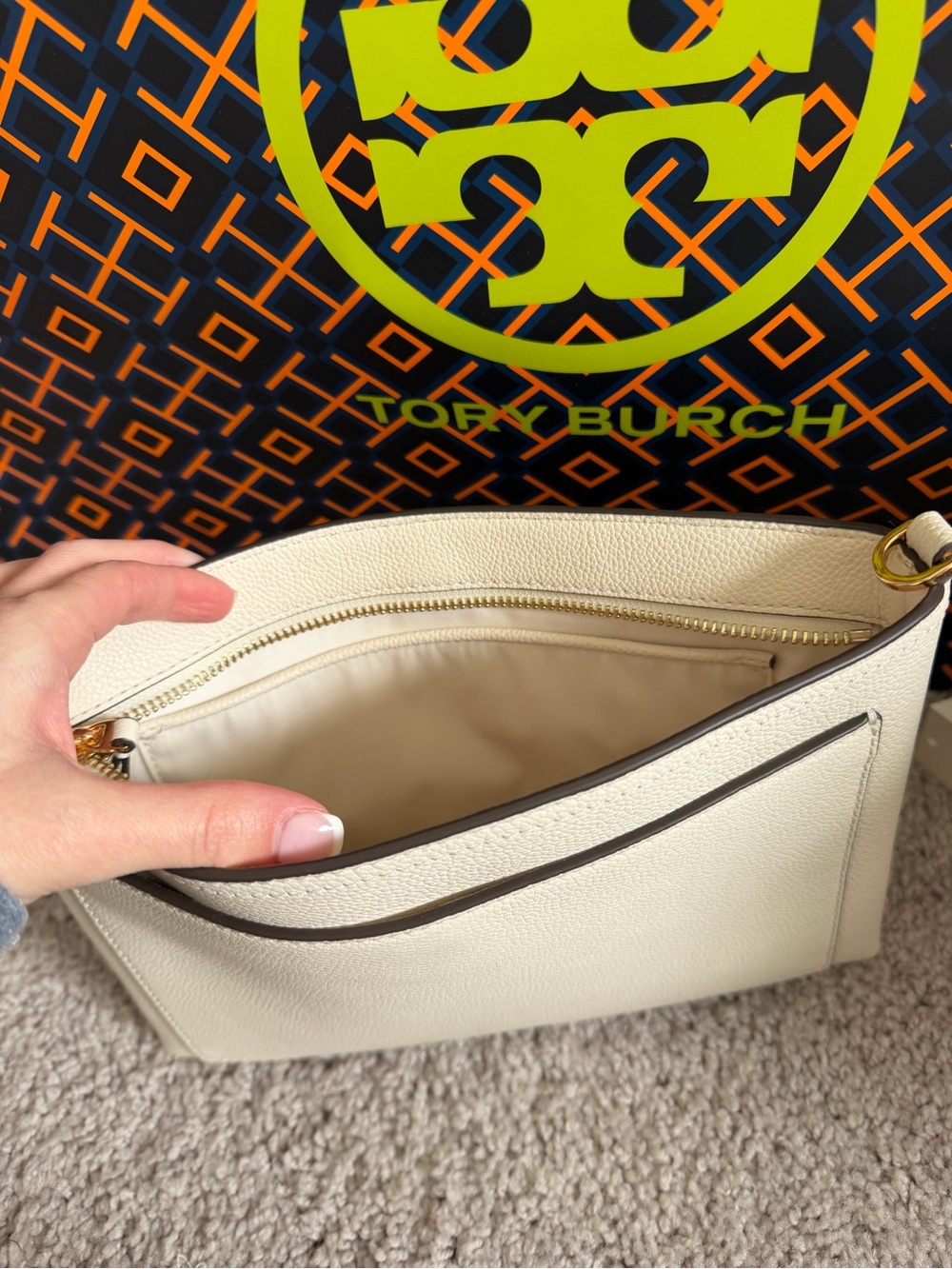 Tory Burch Blake Swingpack Crossbody Bag New Ivory White Gold - Picture 8 of 9